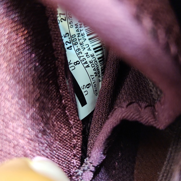 Nike Air Max Fury Burgundy Running Sneakers (M Size 9) - Picture 11 of 11
